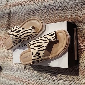 Donald Pliner Haily Leopard Sandal